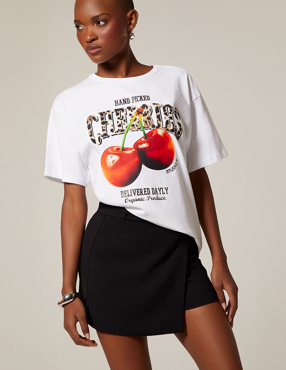 Playera manga corta cherries cuello redondo para mujer Playera manga corta cherries cuello redondo para mujer