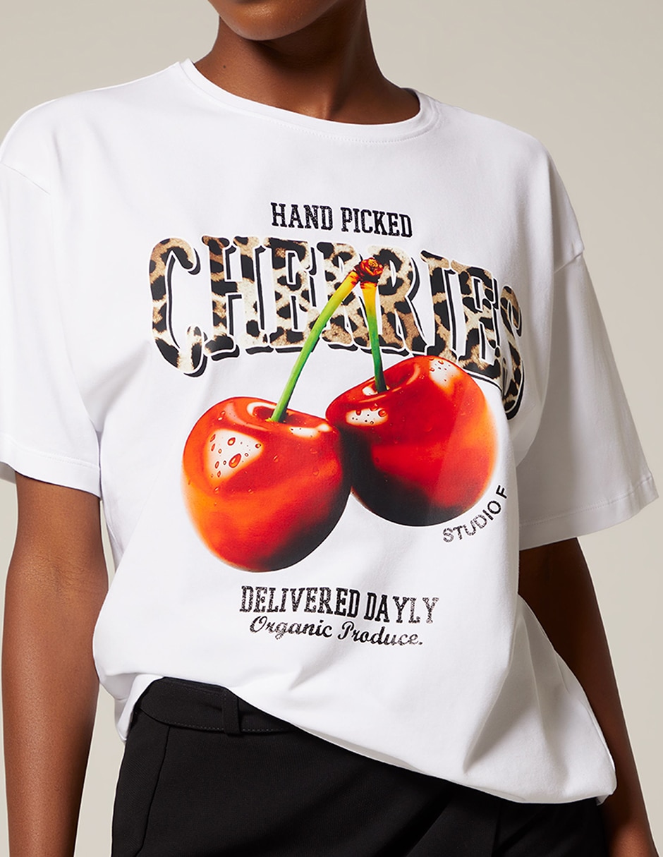 Playera manga corta cherries cuello redondo para mujer 3