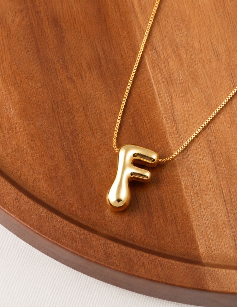 Collar con dije de letra F Burbuja 2