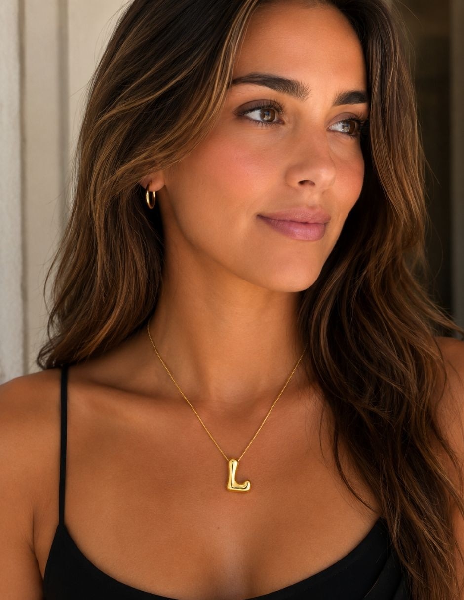 Collar con dije de letra L Burbuja 6