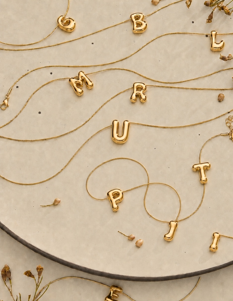Collar con dije de letra U Burbuja 5