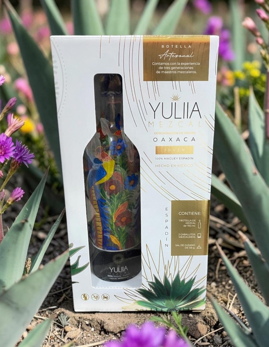 Mezcal Yuliia joven 750 ml 2