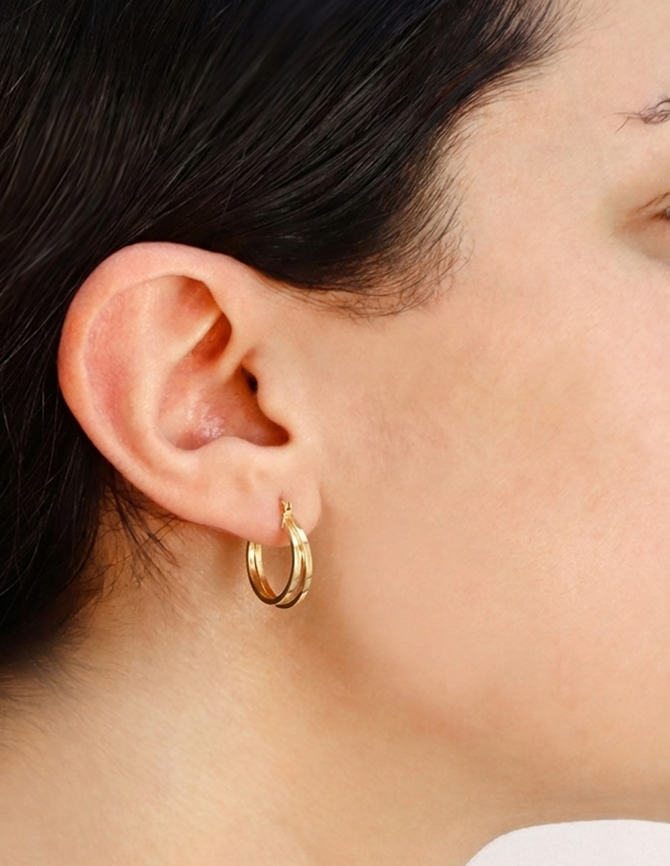 Arracadas de oro amarillo 14 K con acabado liso 3