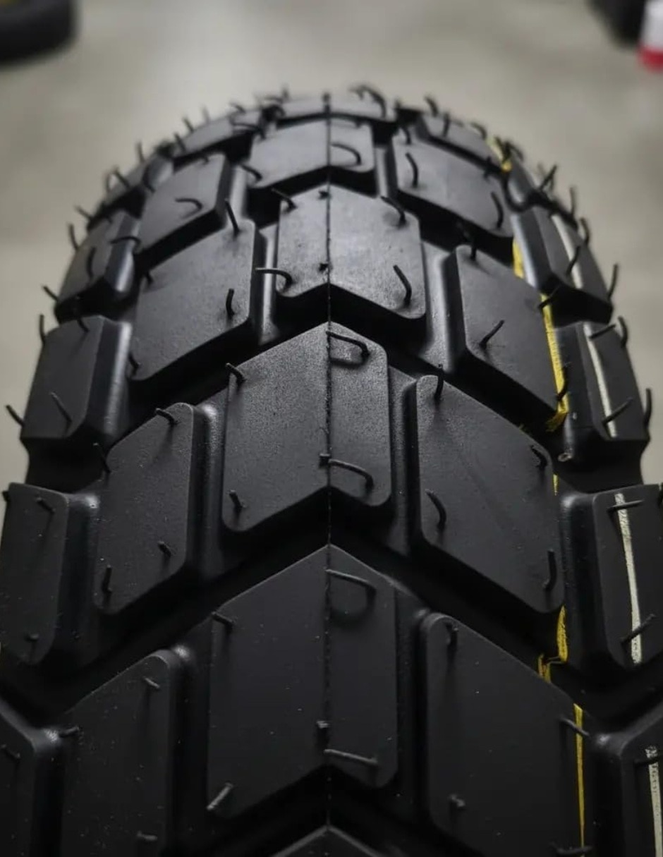 Llanta para moto Macuro Tubeless 6 Capas 120/90 R10 3