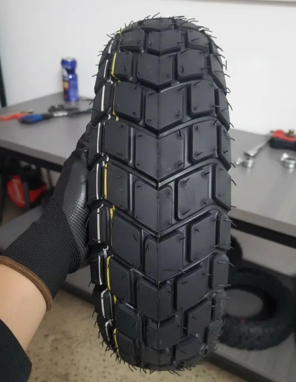 Llanta para moto Macuro Tubeless 6 Capas 120/90 R10 2