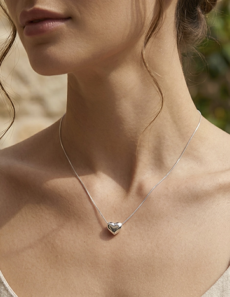 Gargantilla de corazón Dinasti de oro blanco 14 k