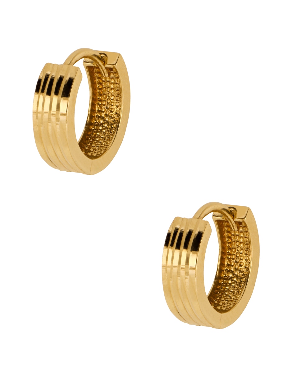 Arete huggies de oro amarillo 14 K con acabado diamantado 4