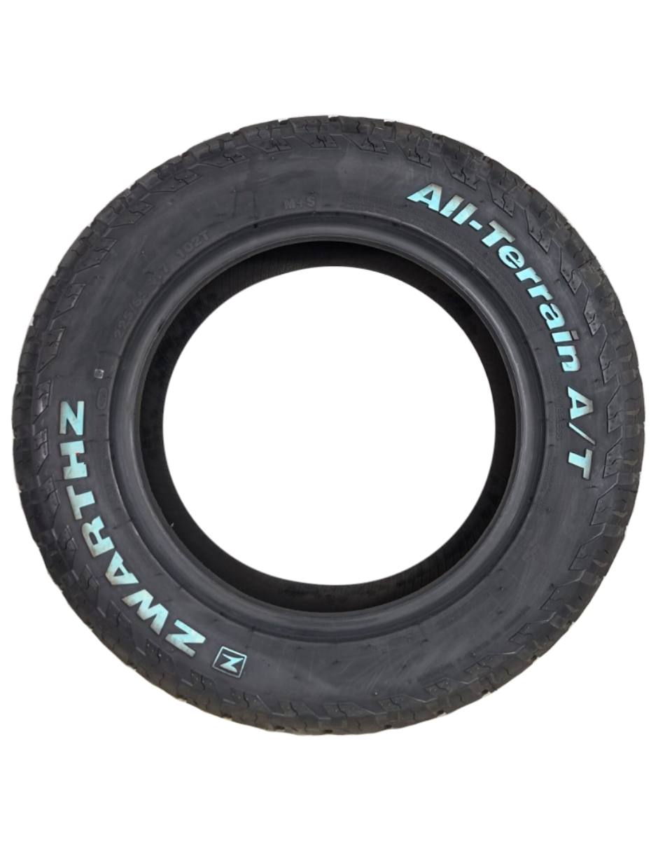 Llanta para auto All Terrain 225/ 65 R17 3