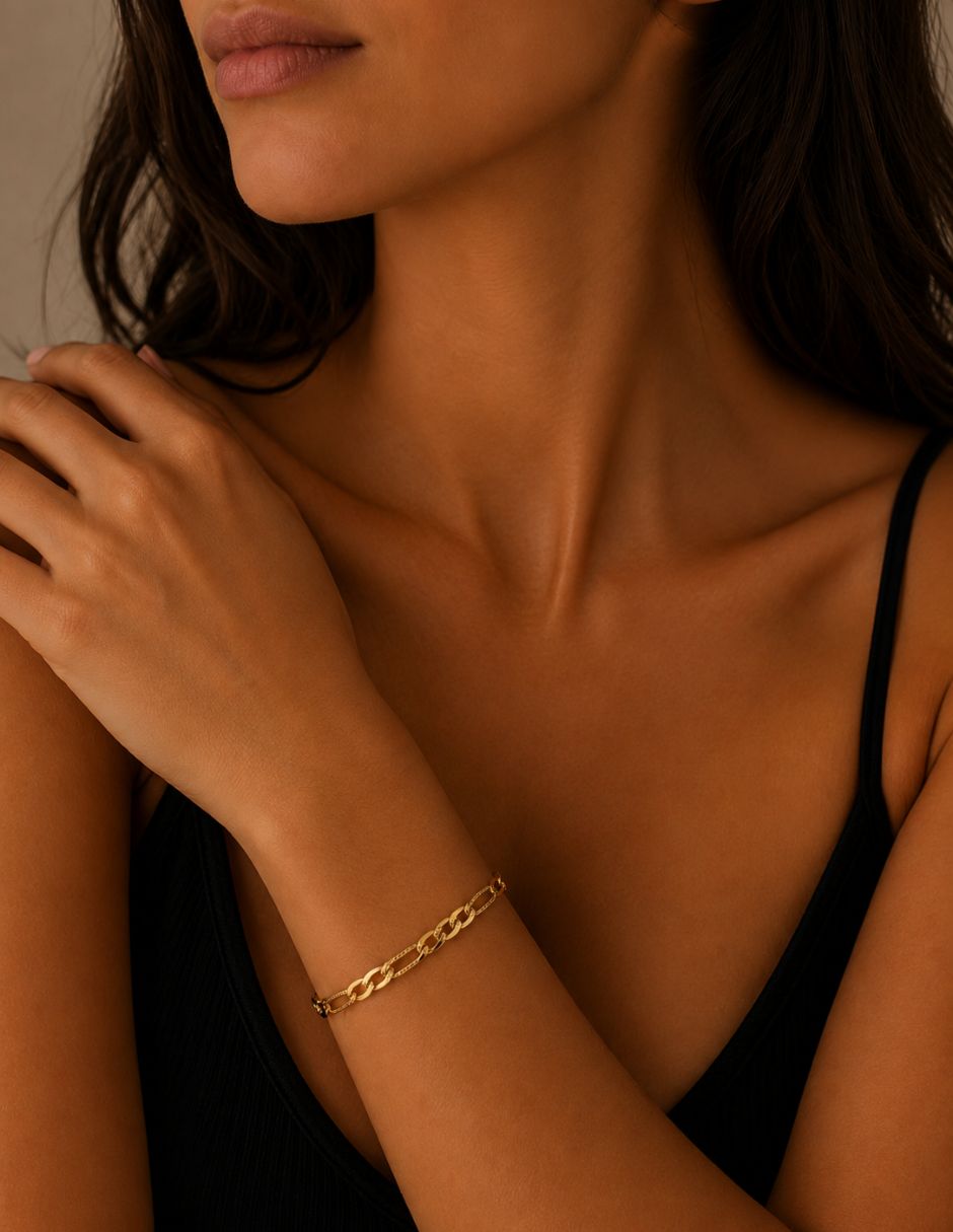 Pulsera Moon de oro laminado de 14 k acabado brillante