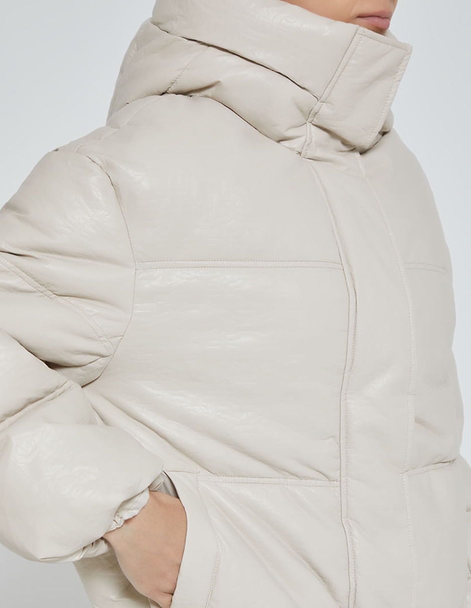Chamarra capitonada impermeable para mujer 2