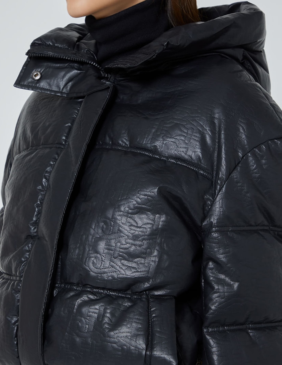 Chamarra impermeable para mujer 4