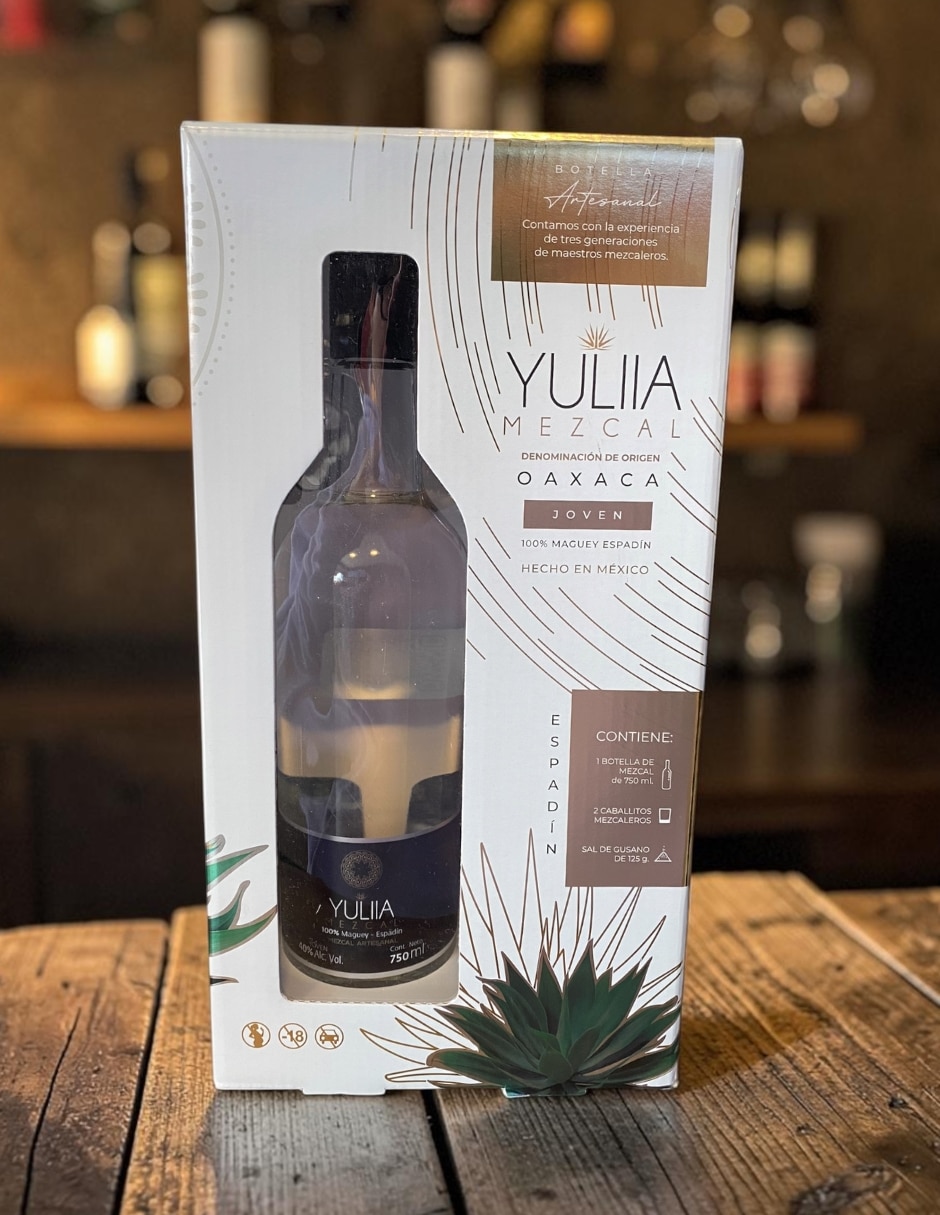 Mezcal Yuliia joven 750 ml 2
