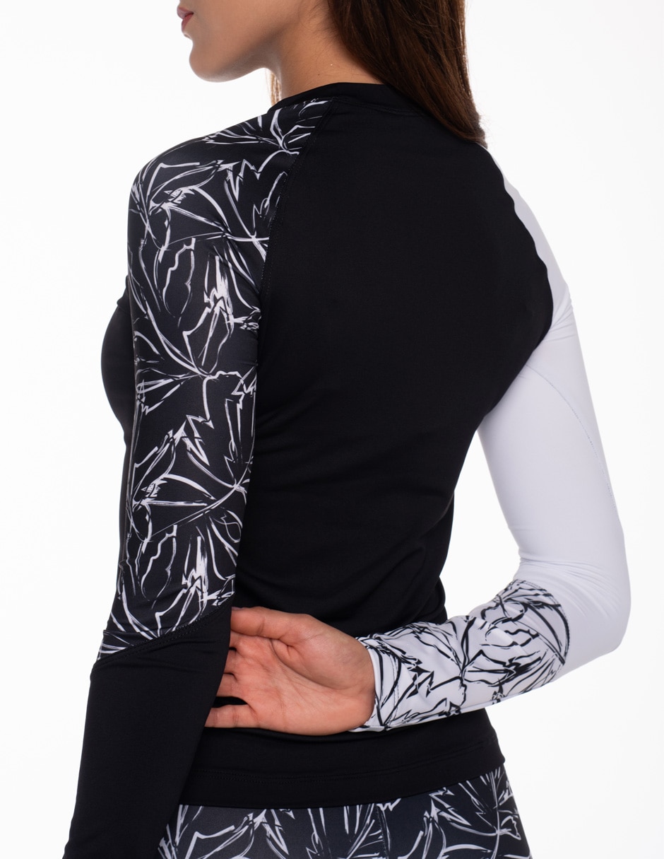 Wetshirt estampado floral para mujer 4