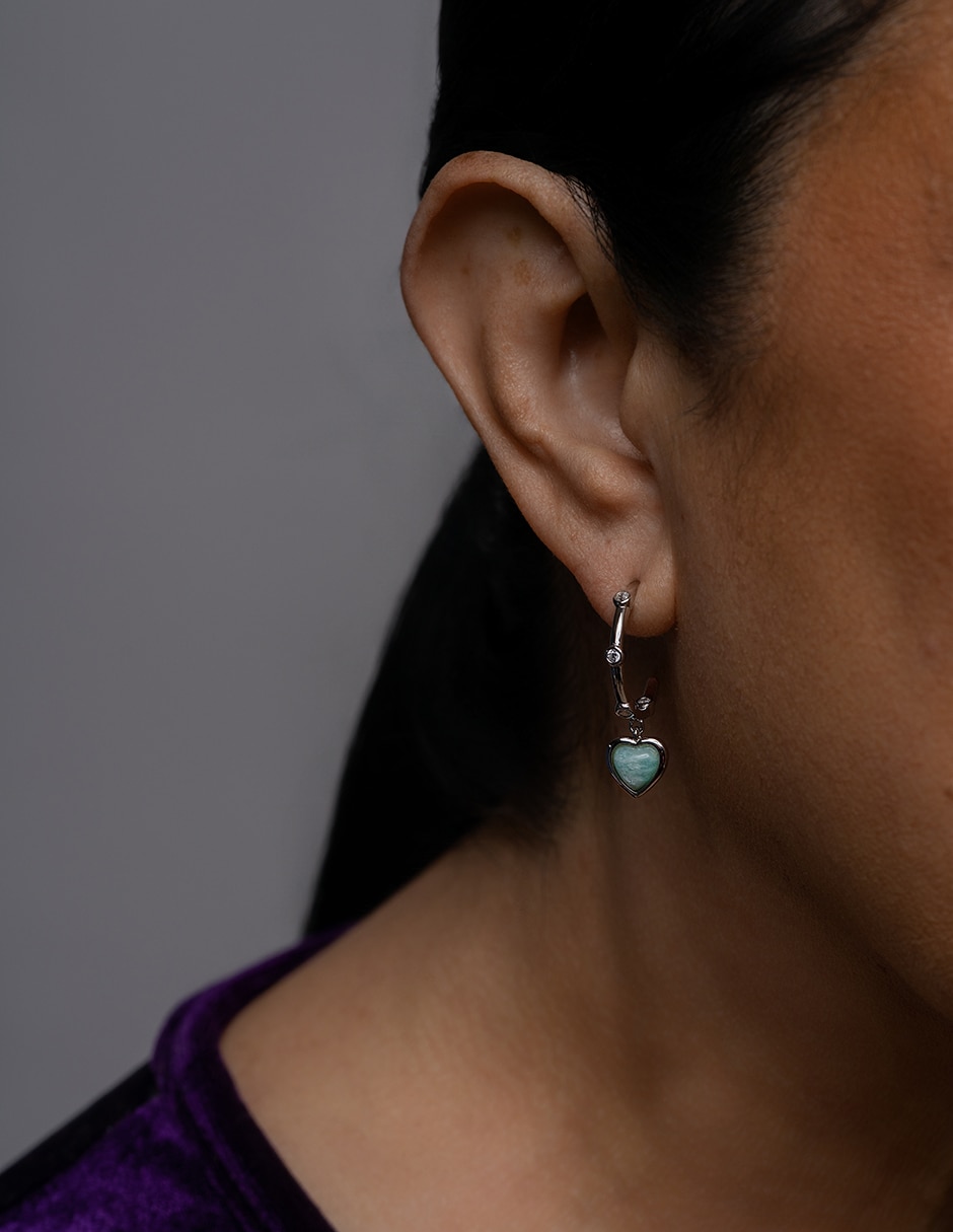 Aretes corto de corazón Gladkova Joyería plata p925 larimar