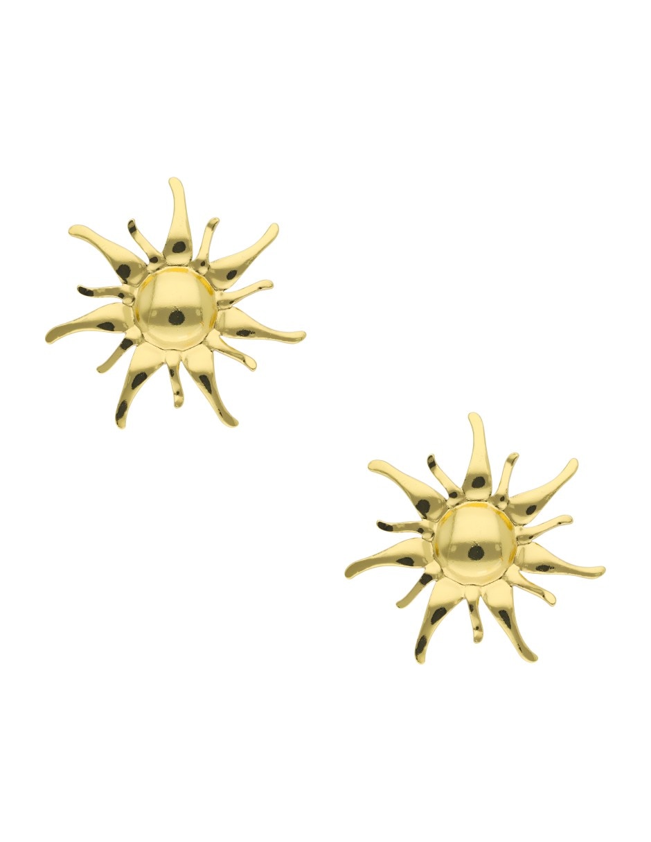 Aretes cortos Nuvi con acabado brillante