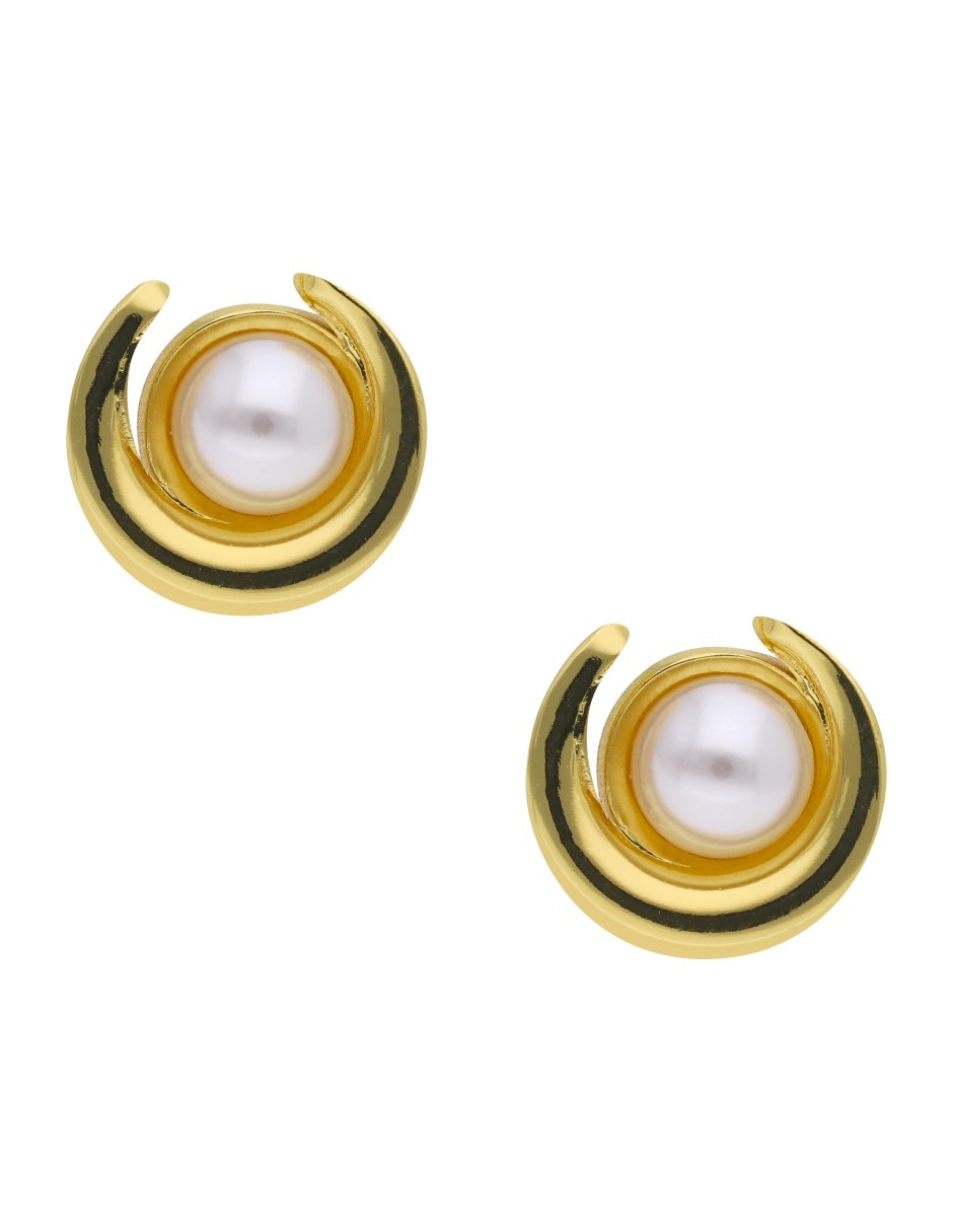Aretes cortos con acabado brillante Aretes cortos con acabado brillante