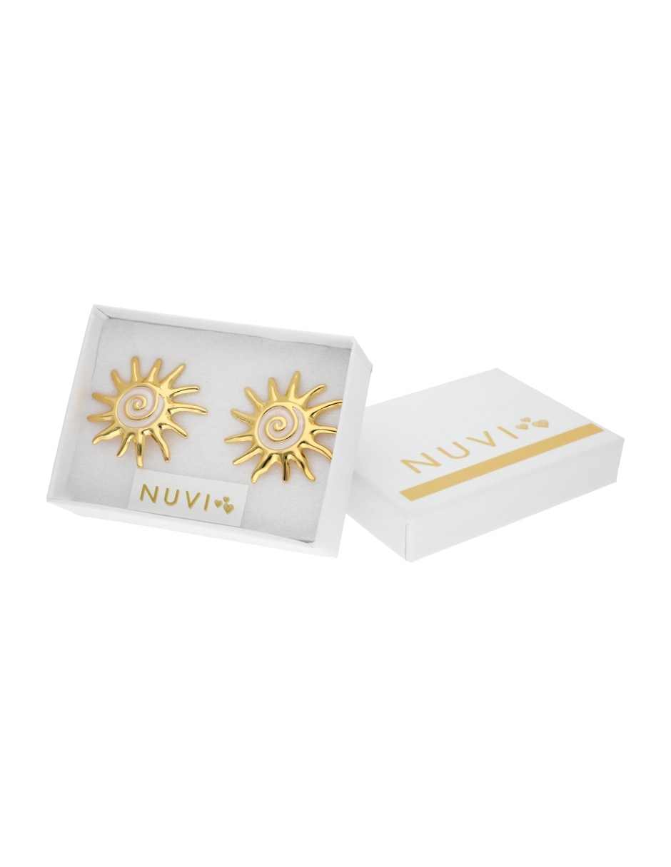Aretes cortos    Nuvi   con acabado brillante