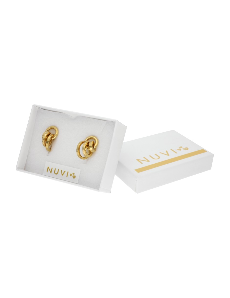 Aretes cortos    Nuvi   con acabado brillante