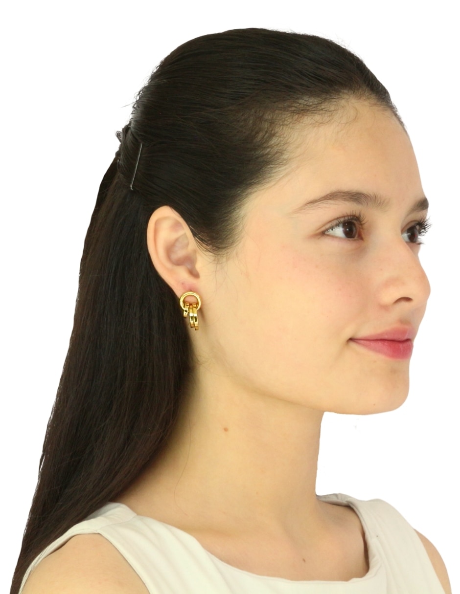 Aretes cortos    Nuvi   con acabado brillante
