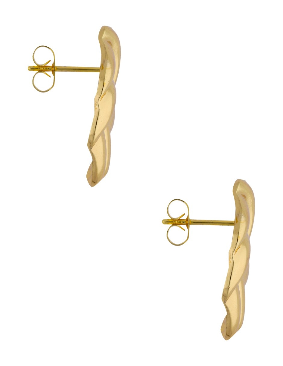 Aretes cortos con acabado brillante 3