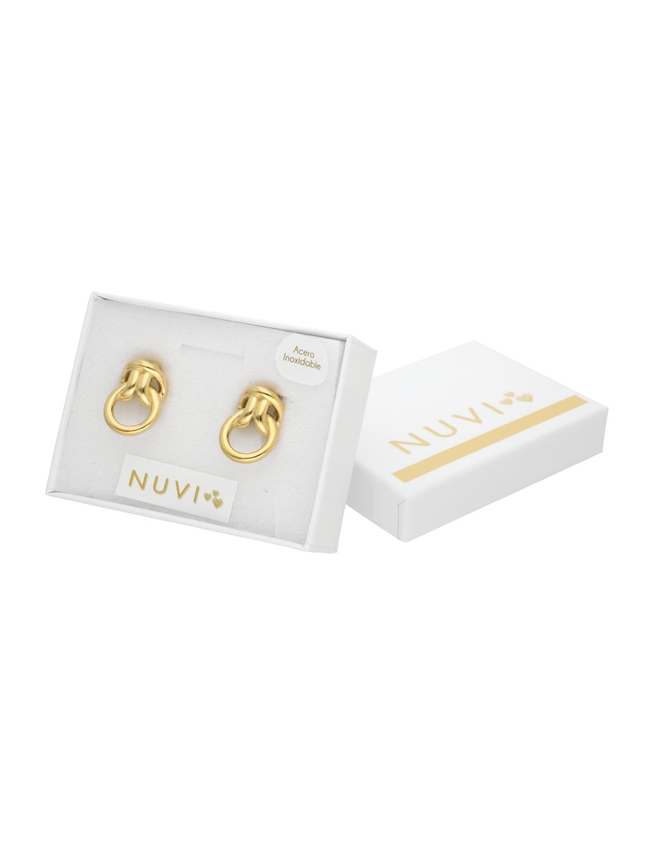 Aretes cortos de nudo Nuvi con acabado brillante