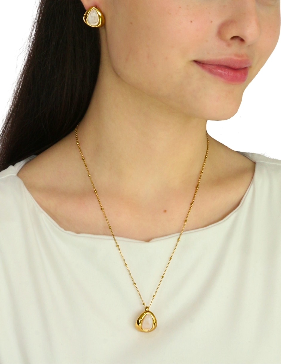 Set de collar y aretes 3