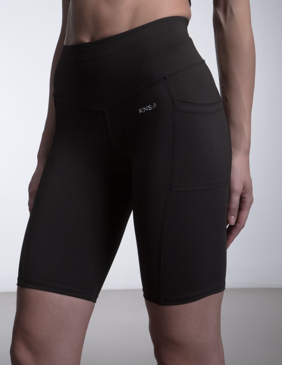 Short con bolsa mujer 2