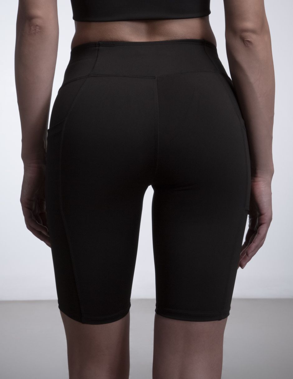 Short con bolsa mujer 3