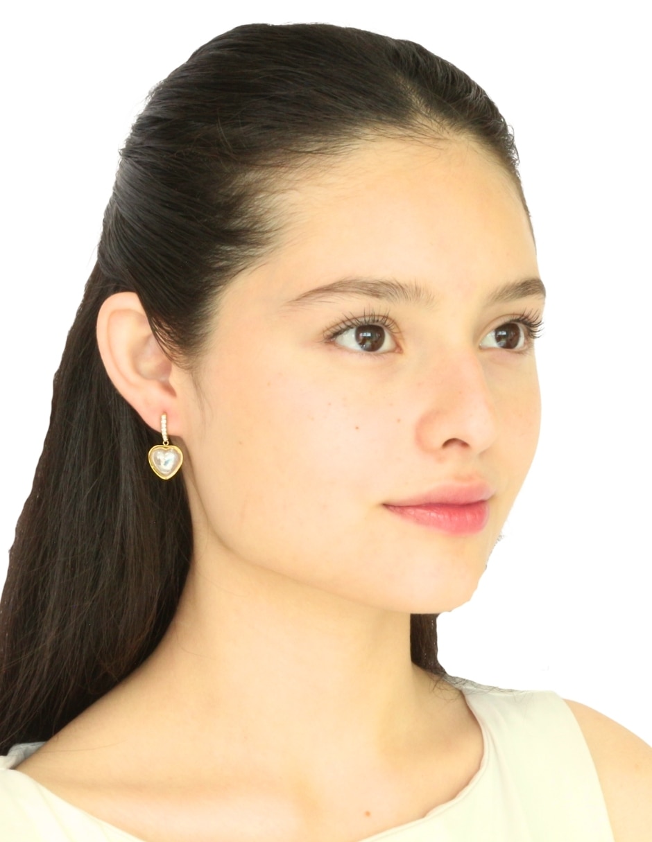 Arete de Corazón Nuvi con acabado brillante
