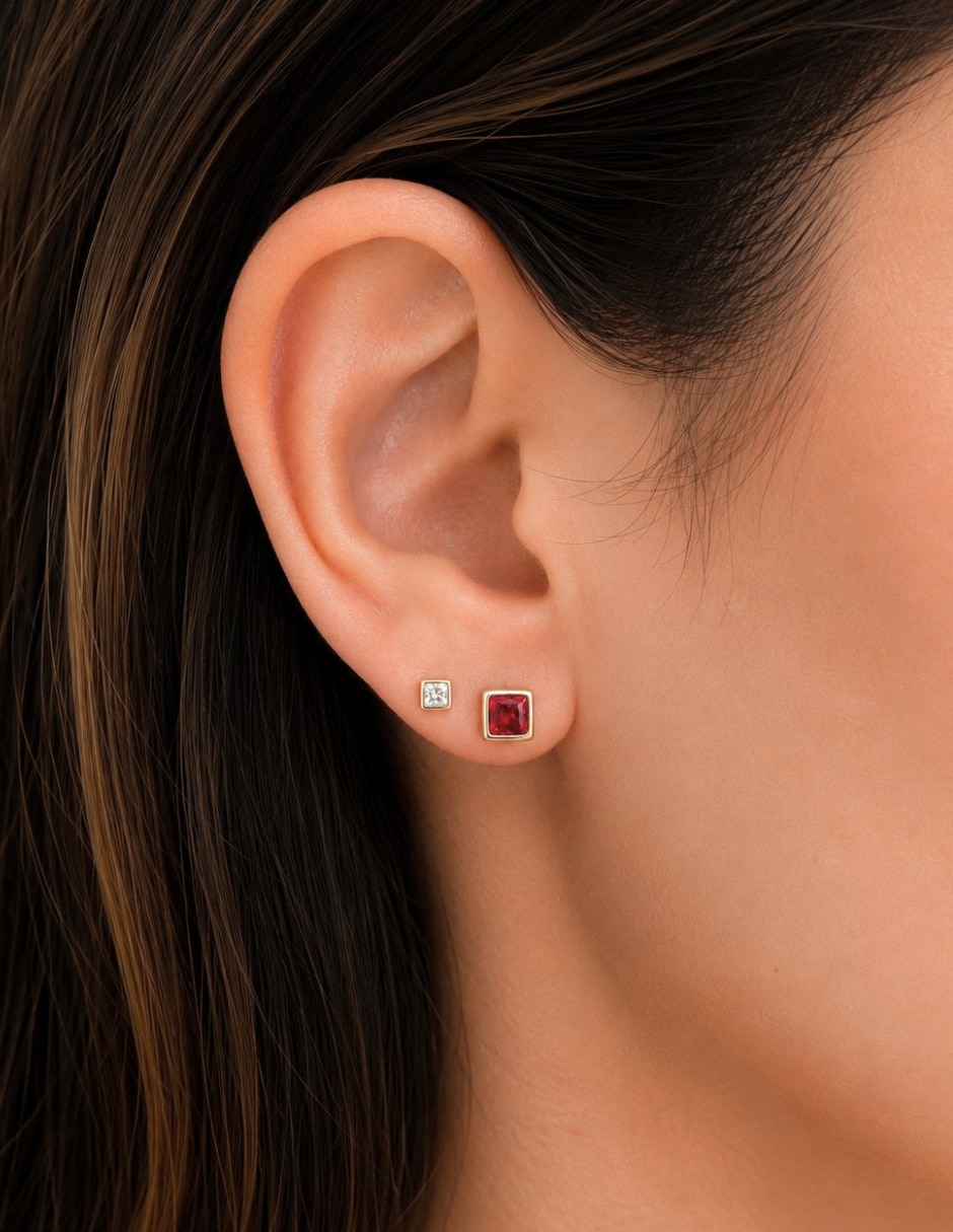 Piercing cuadrado Mancini de oro 10 k con acabado brillante zirconia cúbica