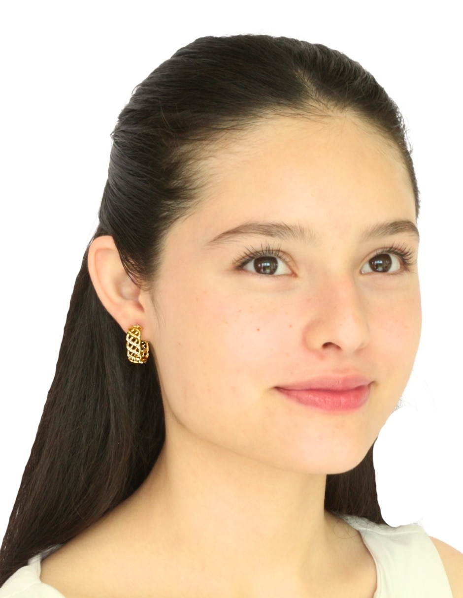 Aretes de aro Nuvi con acabado brillante