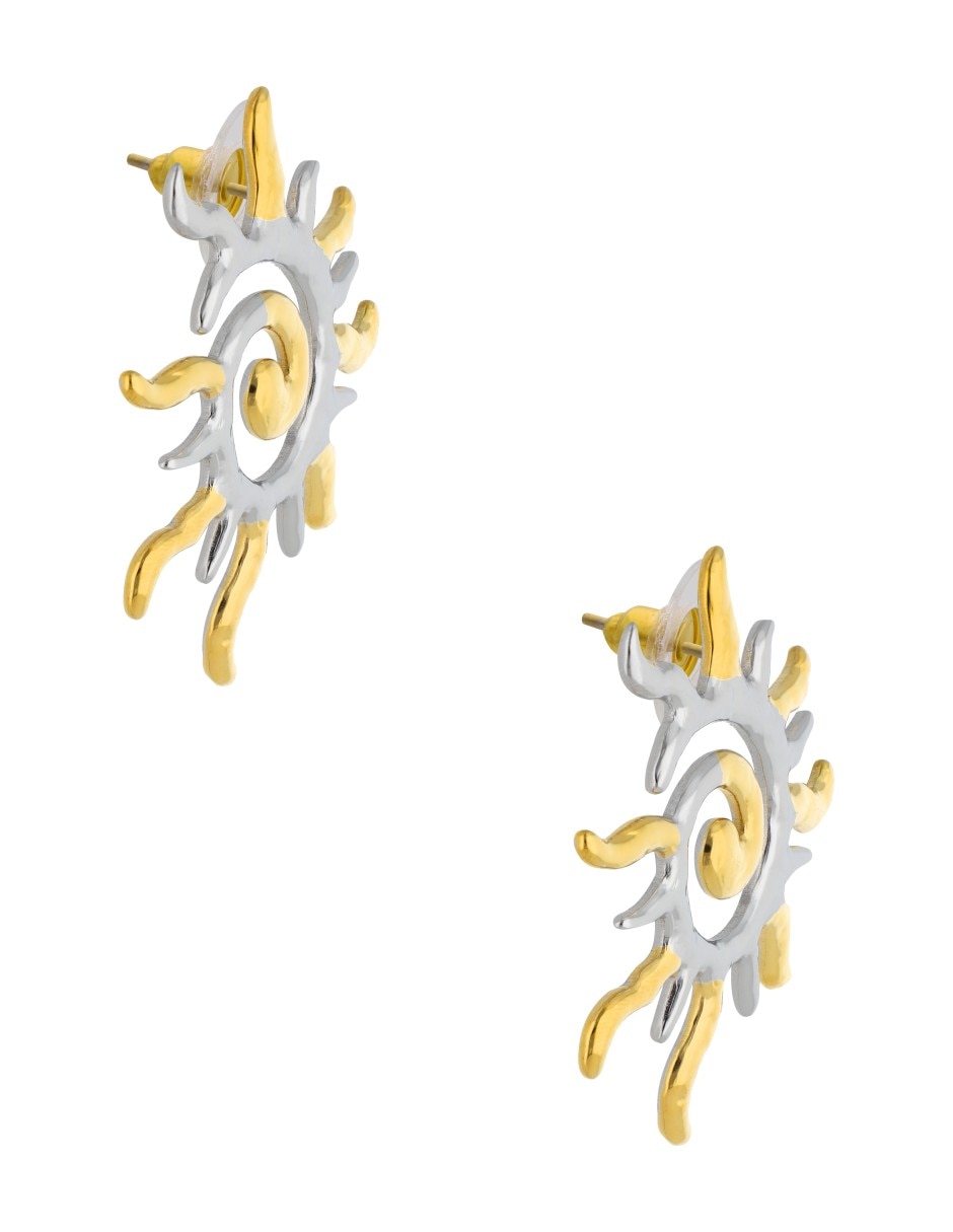 Aretes largos Nuvi con acabado brillante