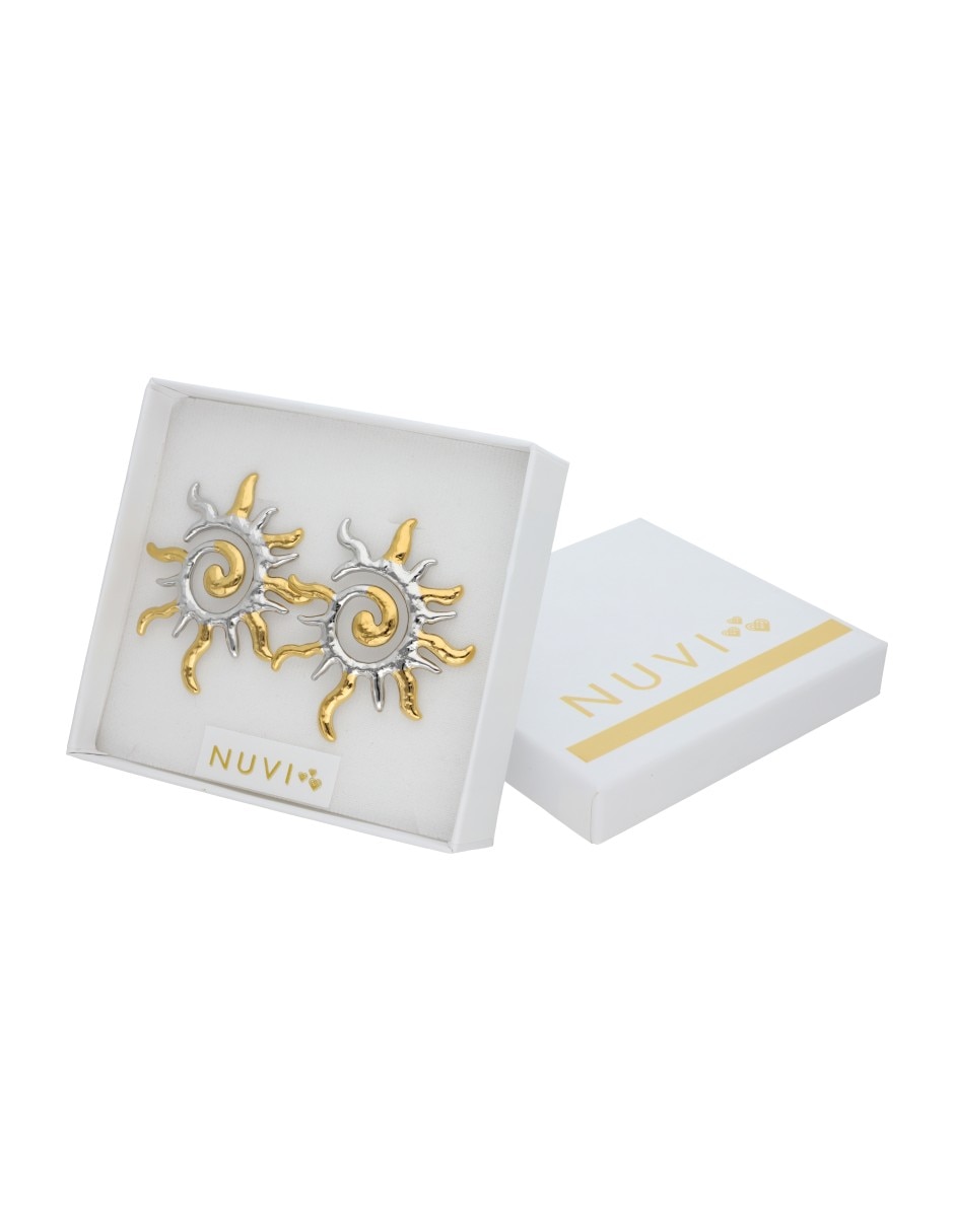 Aretes largos Nuvi con acabado brillante