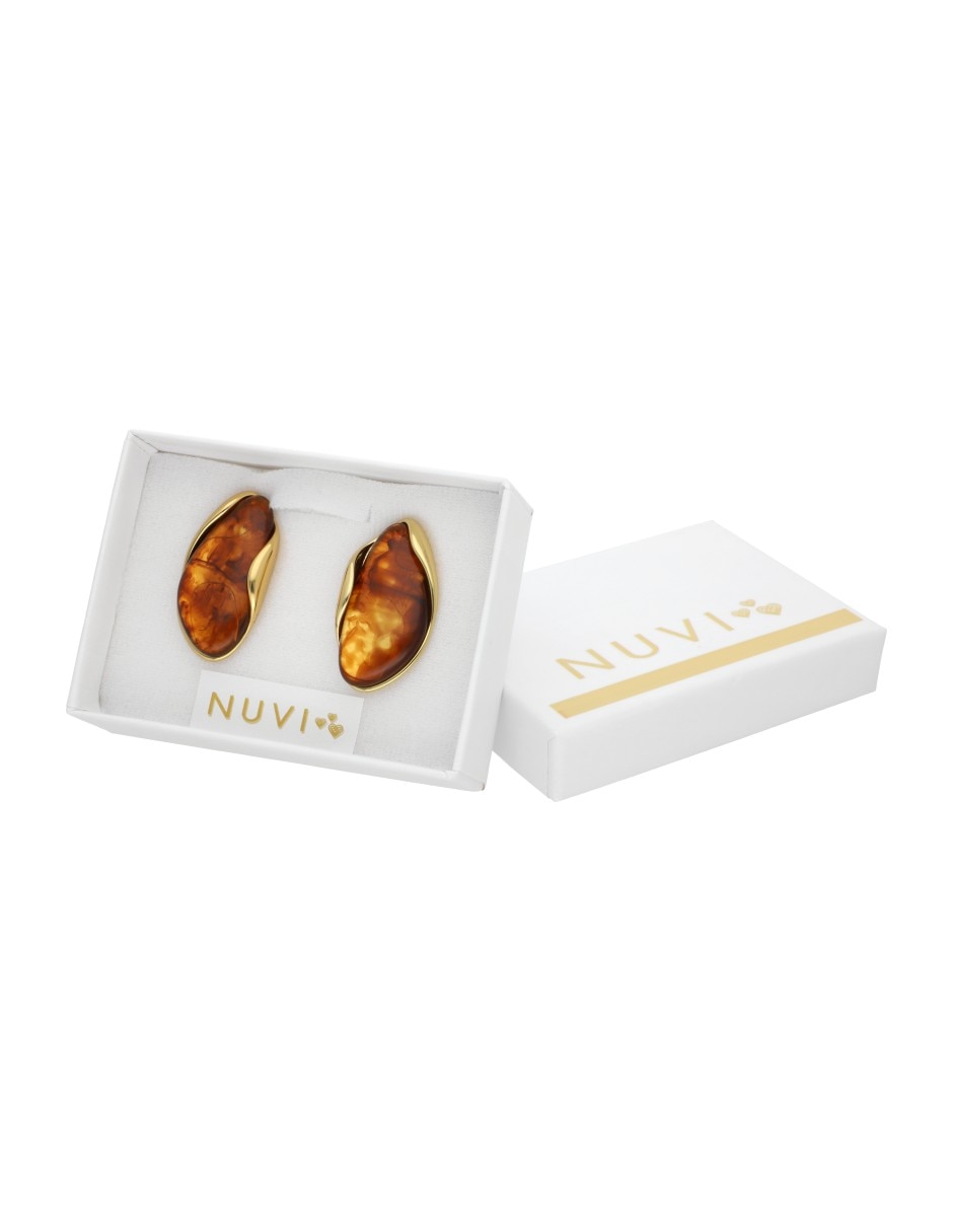 Aretes largos  de gota  Nuvi   con acabado brillante