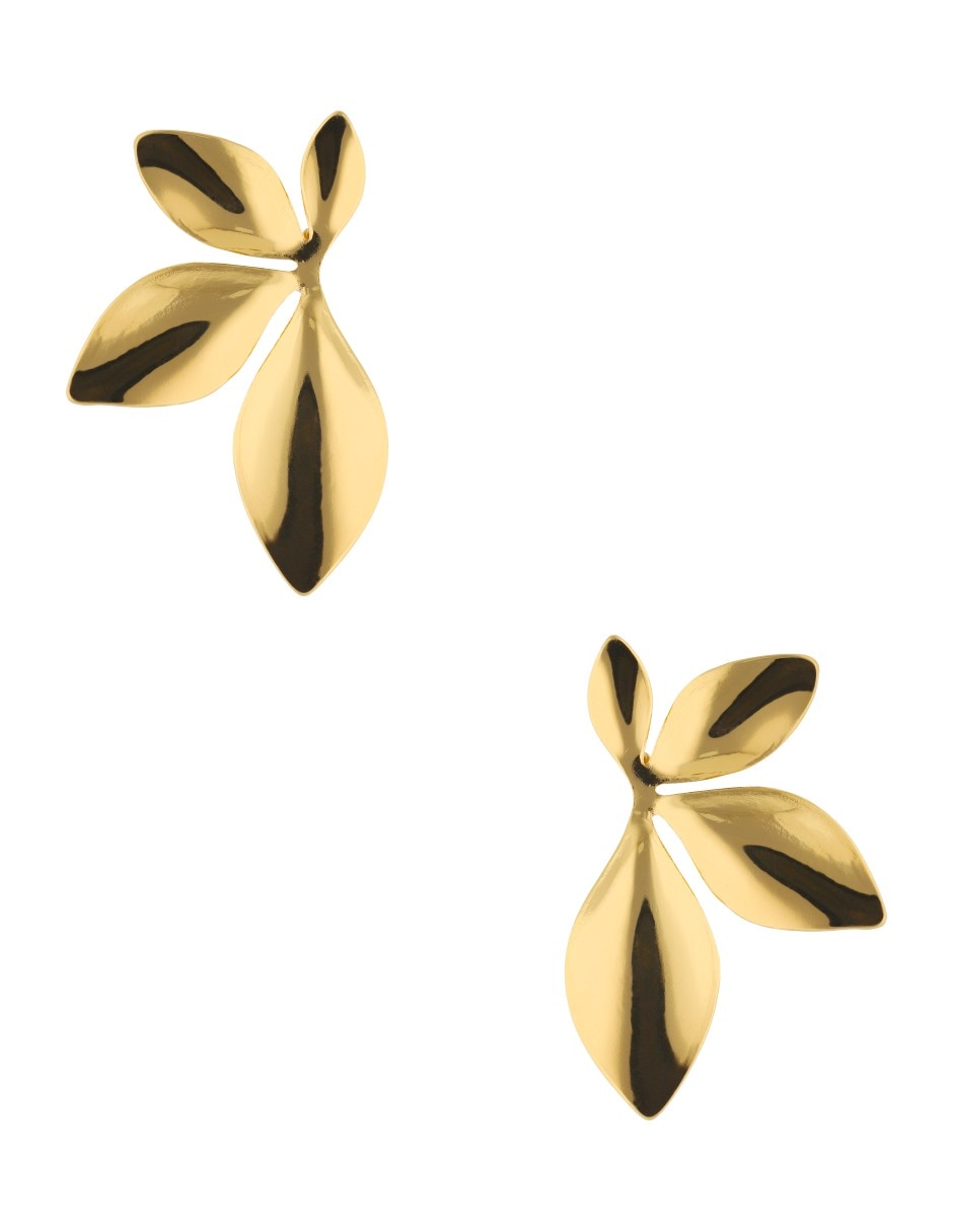 Aretes largos  de flor  Nuvi   con acabado brillante