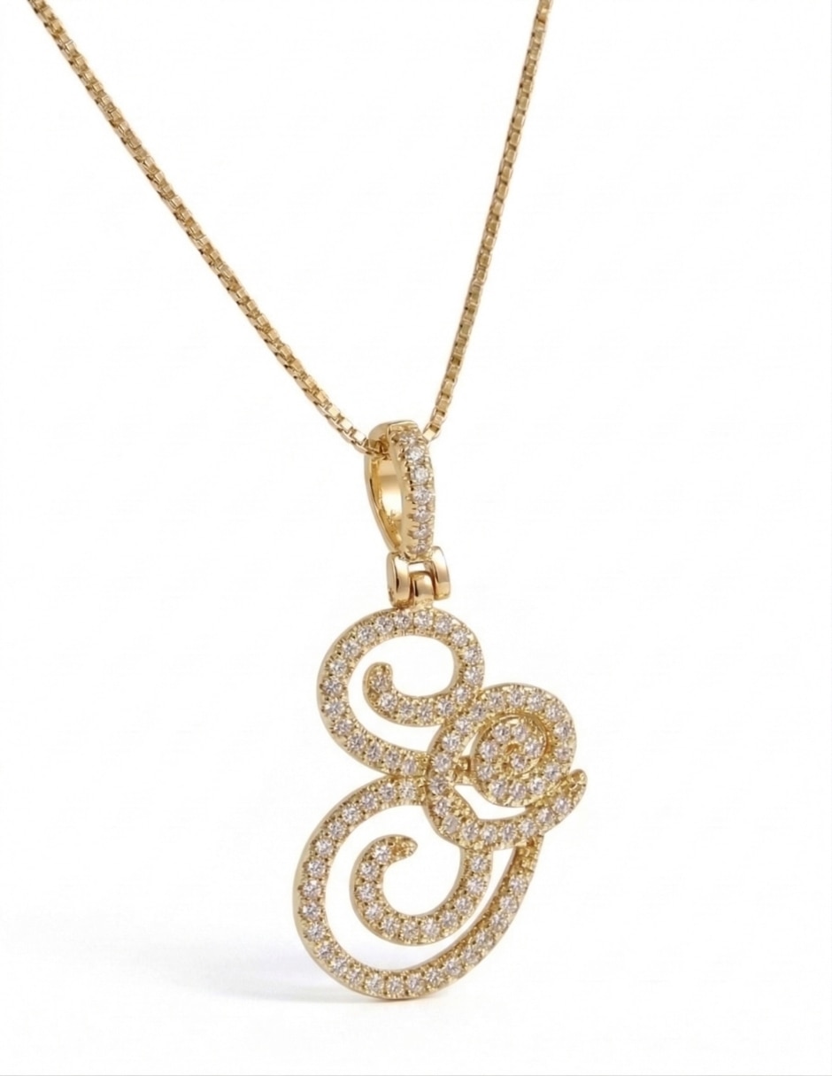 Collar con dije de letras de oro laminado 14 k