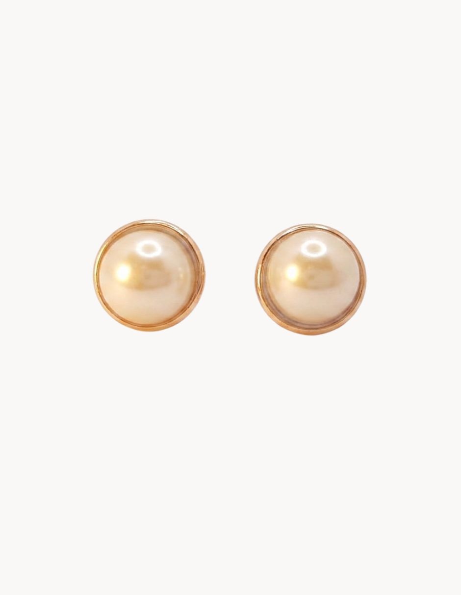 Aretes cortos de oro laminado 18 K perla Aretes cortos de oro laminado 18 K perla