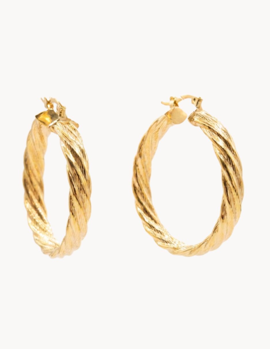 Arracadas de oro laminado 18 k con acabado texturizado 2
