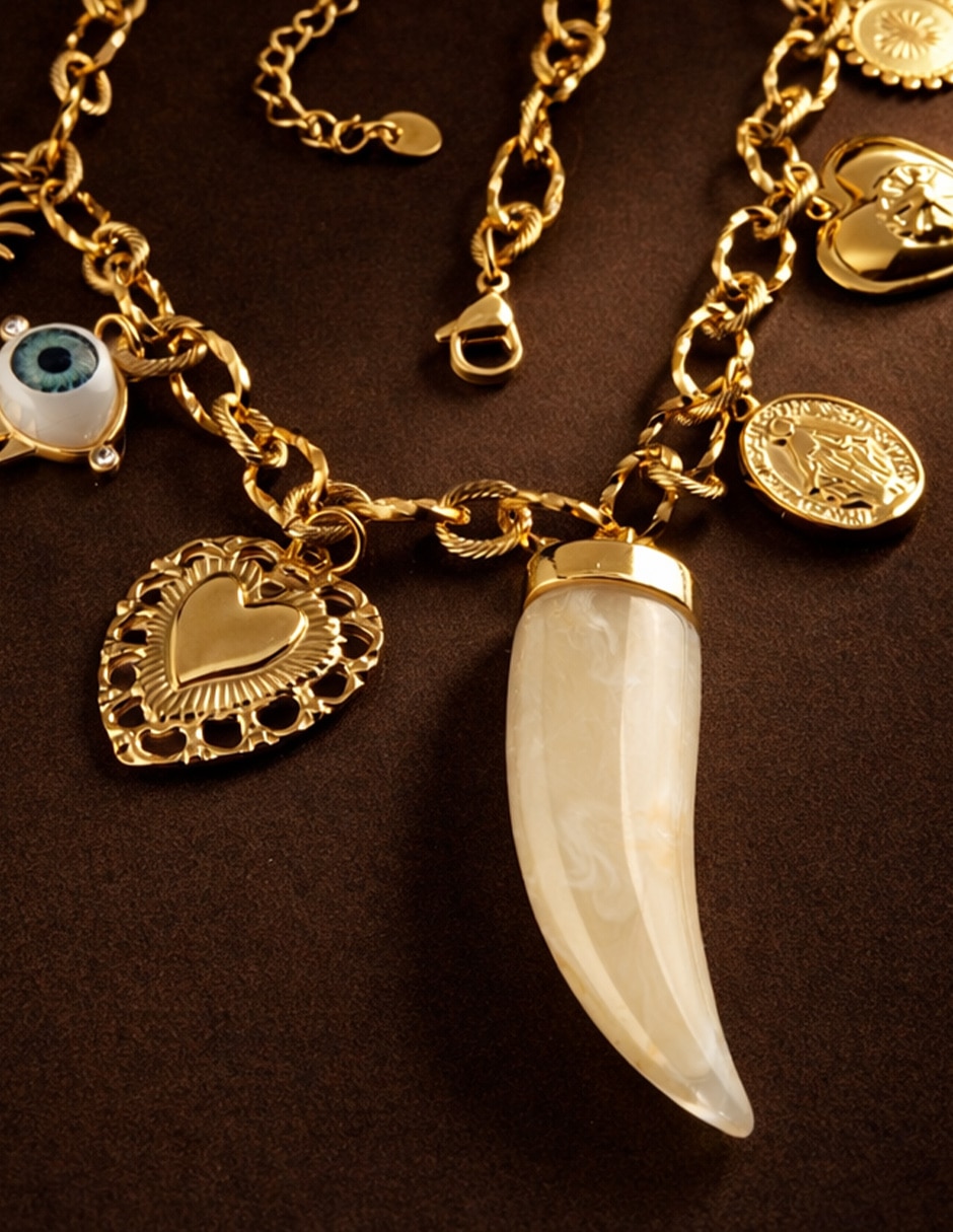 Collar de colmillo azaria 4