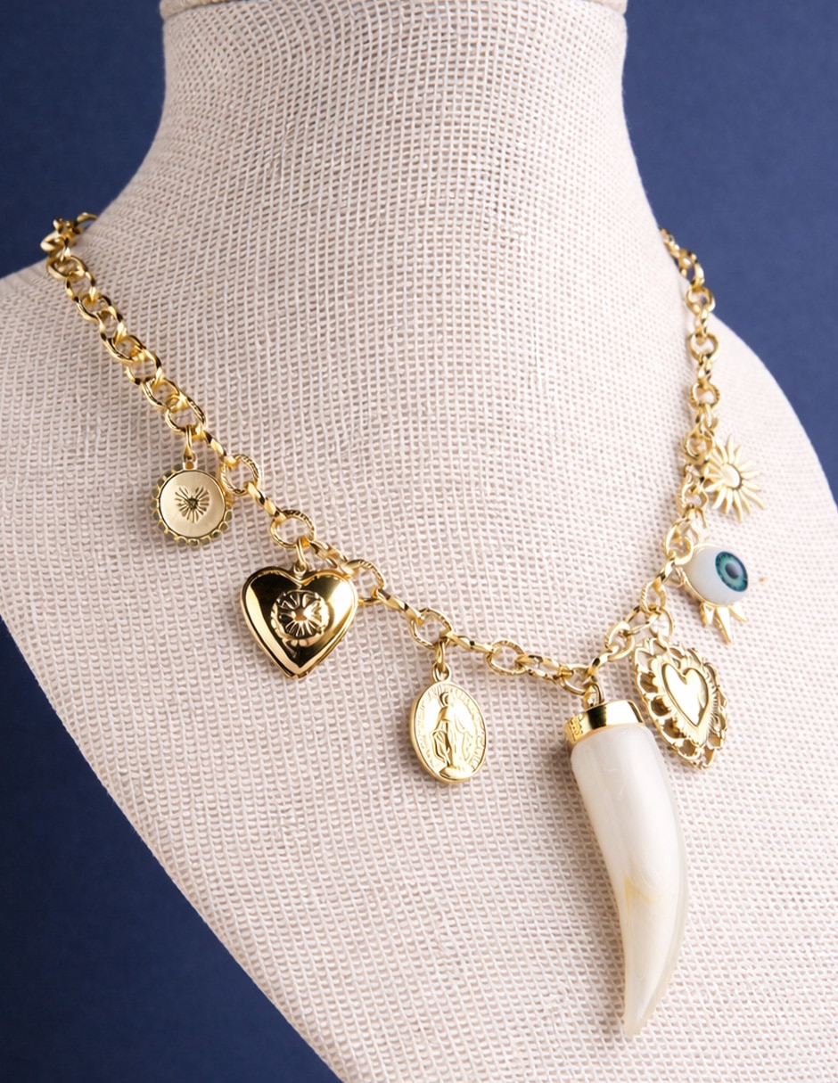 Collar de colmillo azaria 6