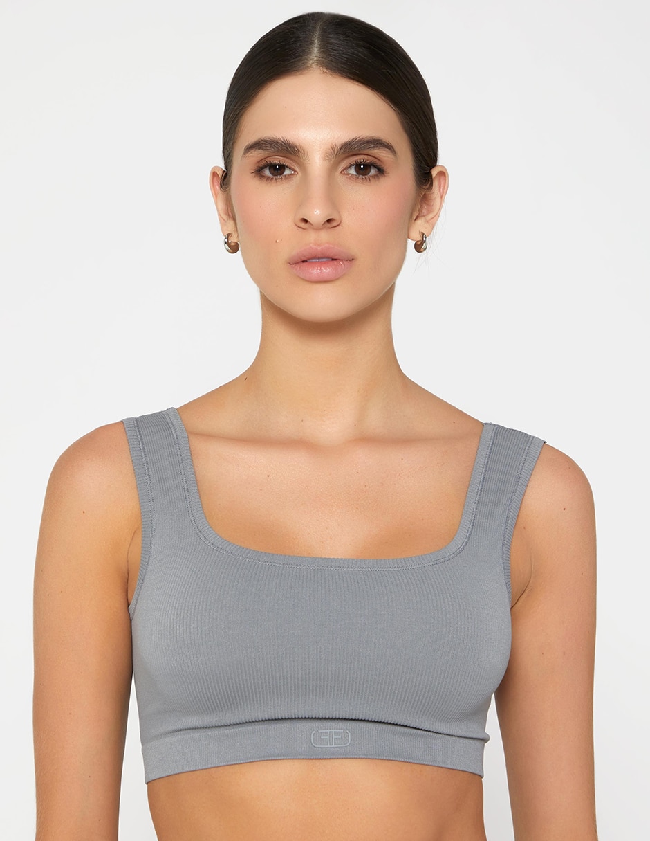 Top cuello con escote cuadrado tirante ancho Top cuello con escote cuadrado tirante ancho