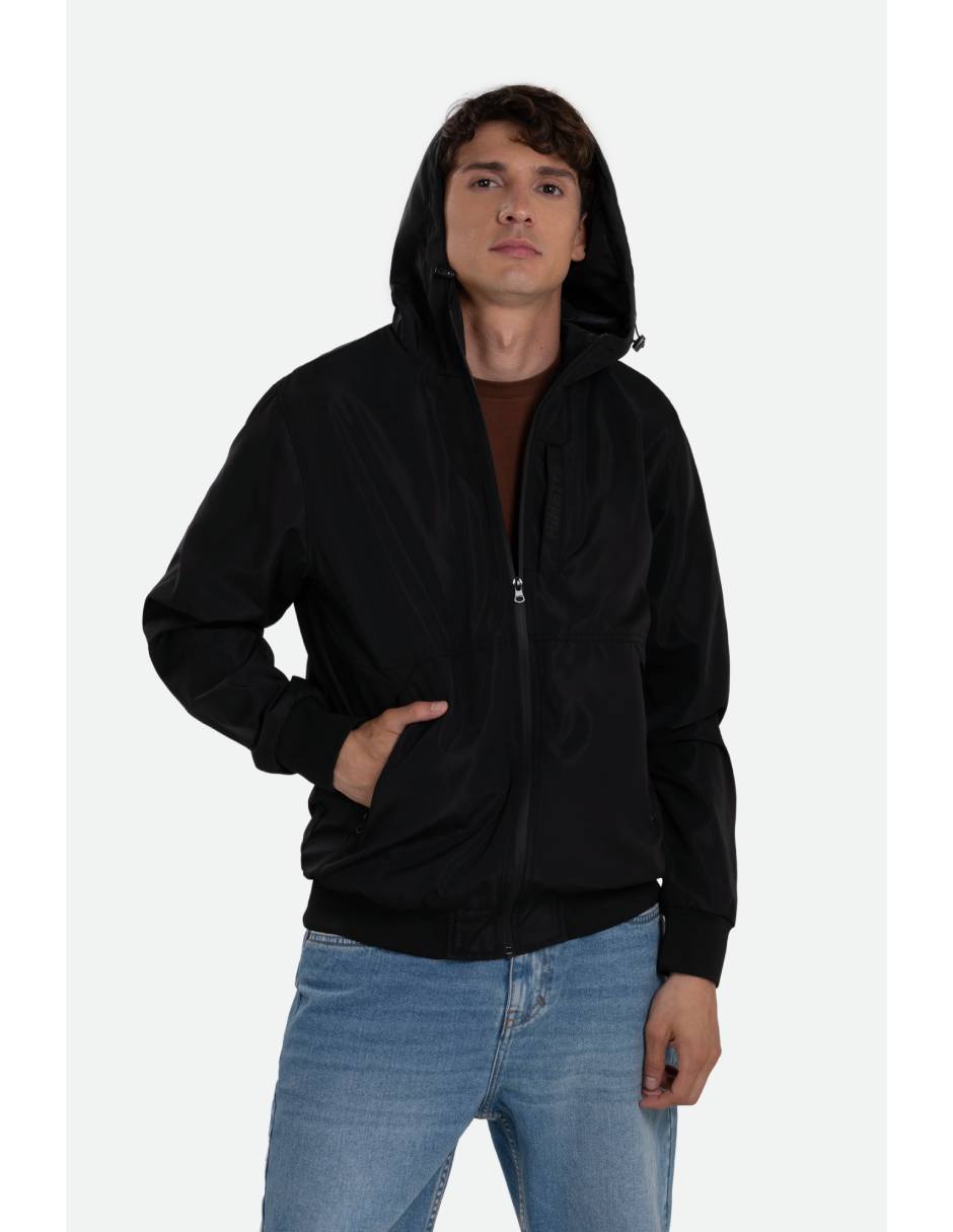 Chamarra rompevientos con capucha para hombre