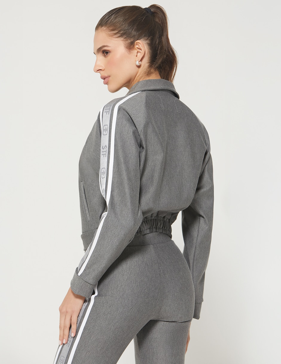 Sudadera con con bolsillos Esencia activa para mujer 3