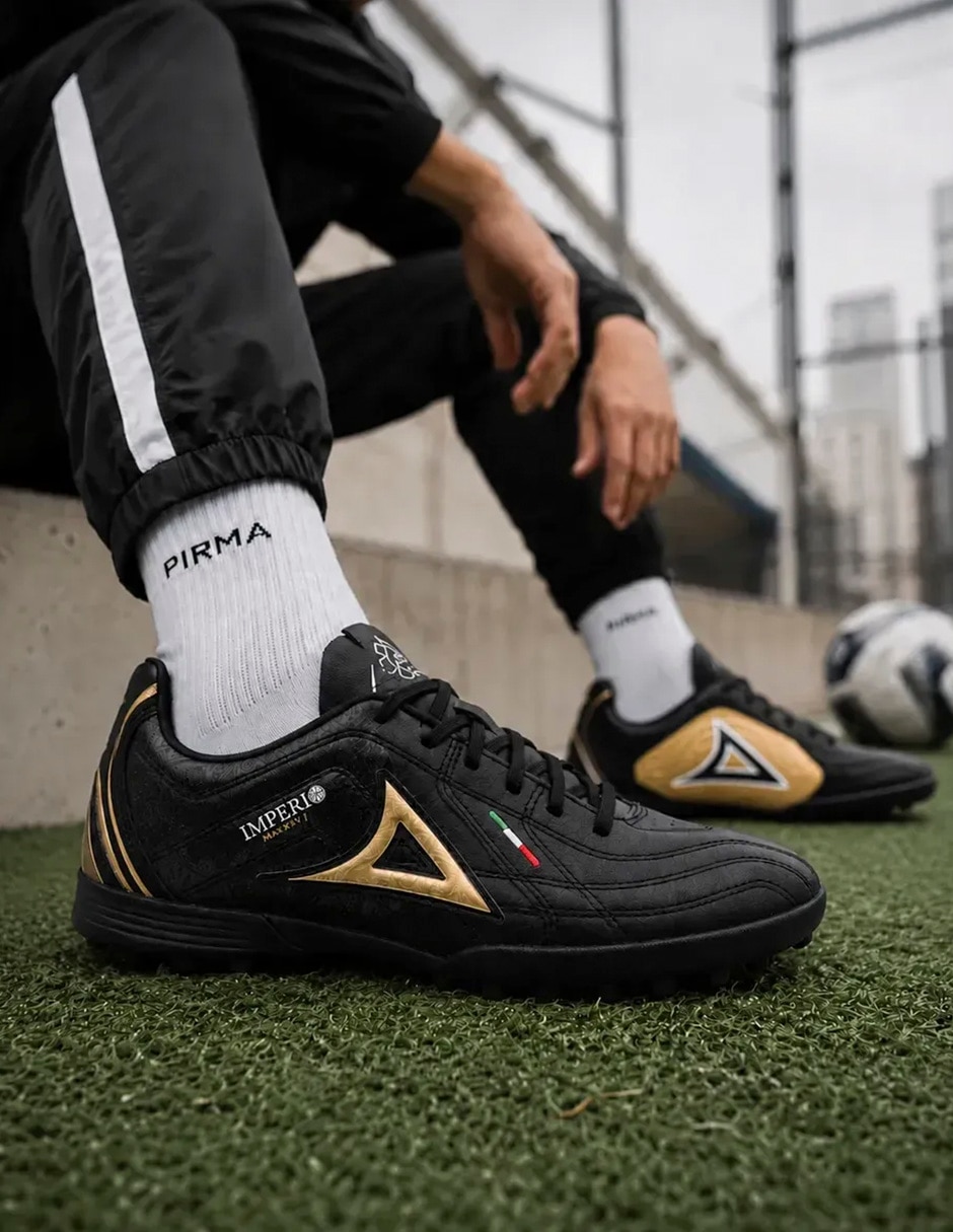 Tenis de hombre para fútbol 7