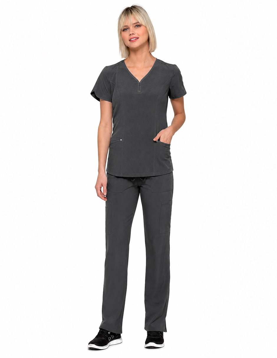 Pijama quirúrgica estilo regular para mujer Pijama quirúrgica estilo regular para mujer