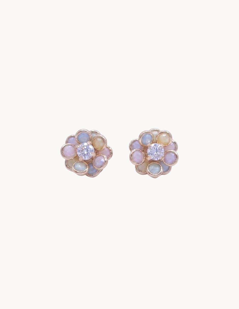 Aretes cortos generíca de oro laminado 18 k zirconia Aretes cortos generíca de oro laminado 18 k zirconia