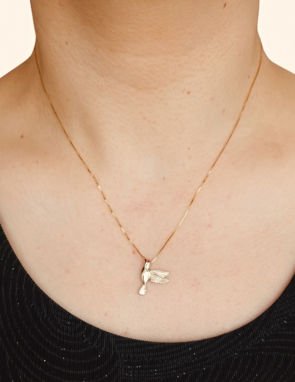 Collar con dije de colibrí de oro amarillo 14 K