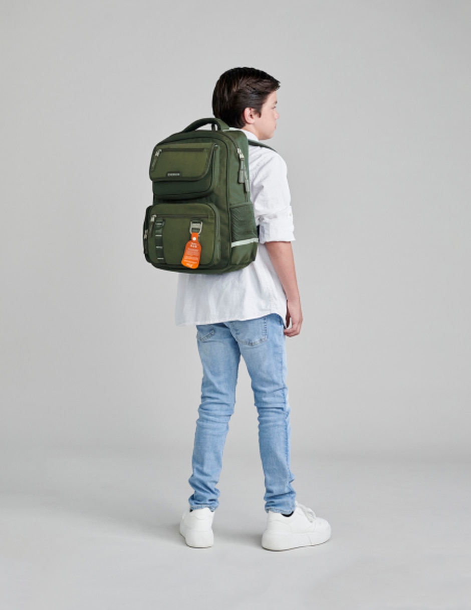 Mochila escolar para niño 9