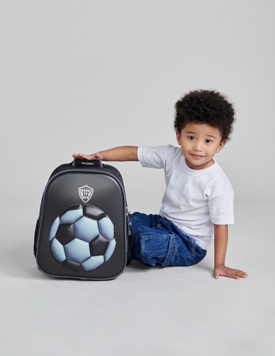 Mochila escolar Winr para niño 2