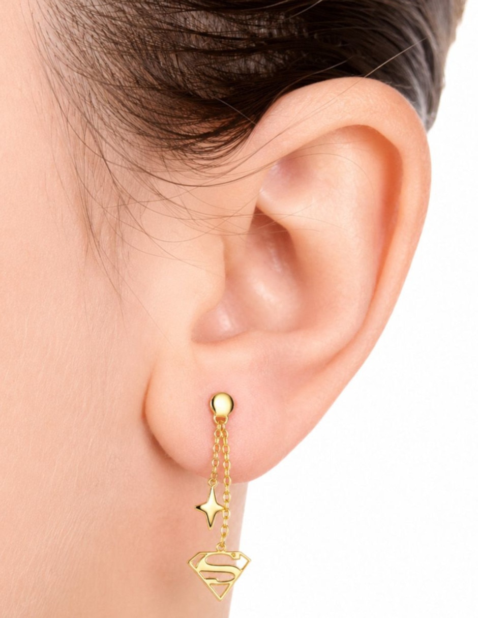 Aretes largos de letra S de oro 14 K con acabado brillante